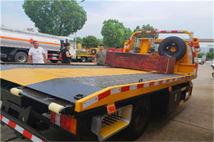 中原区附近拖车电话号码服务